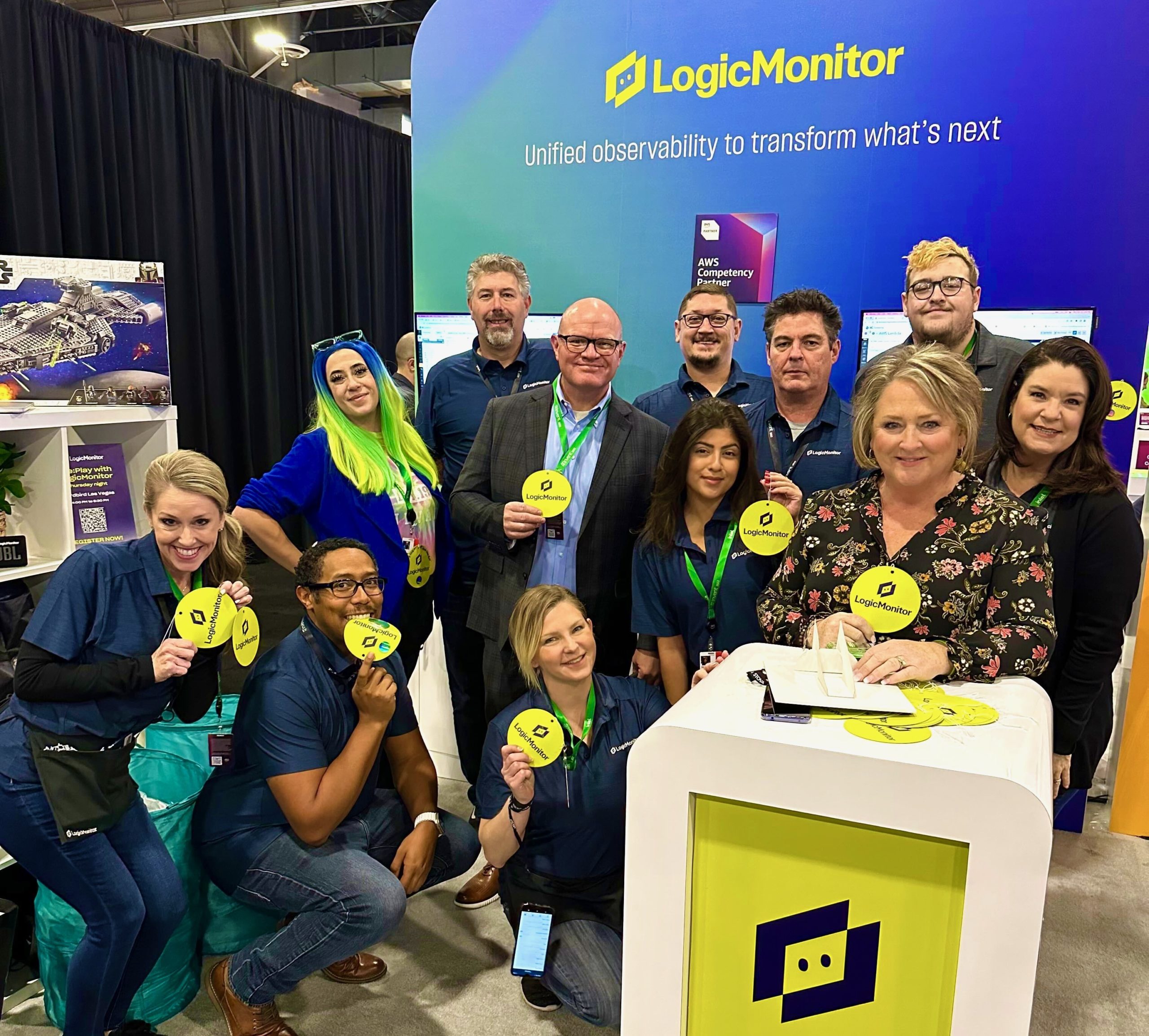 LM employees at a tradeshow